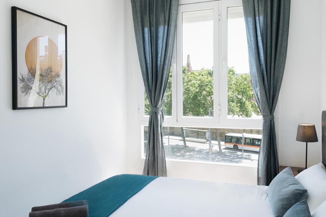 Sunny And Modern Apartment Ideal For Groups バルセロナ エクステリア 写真