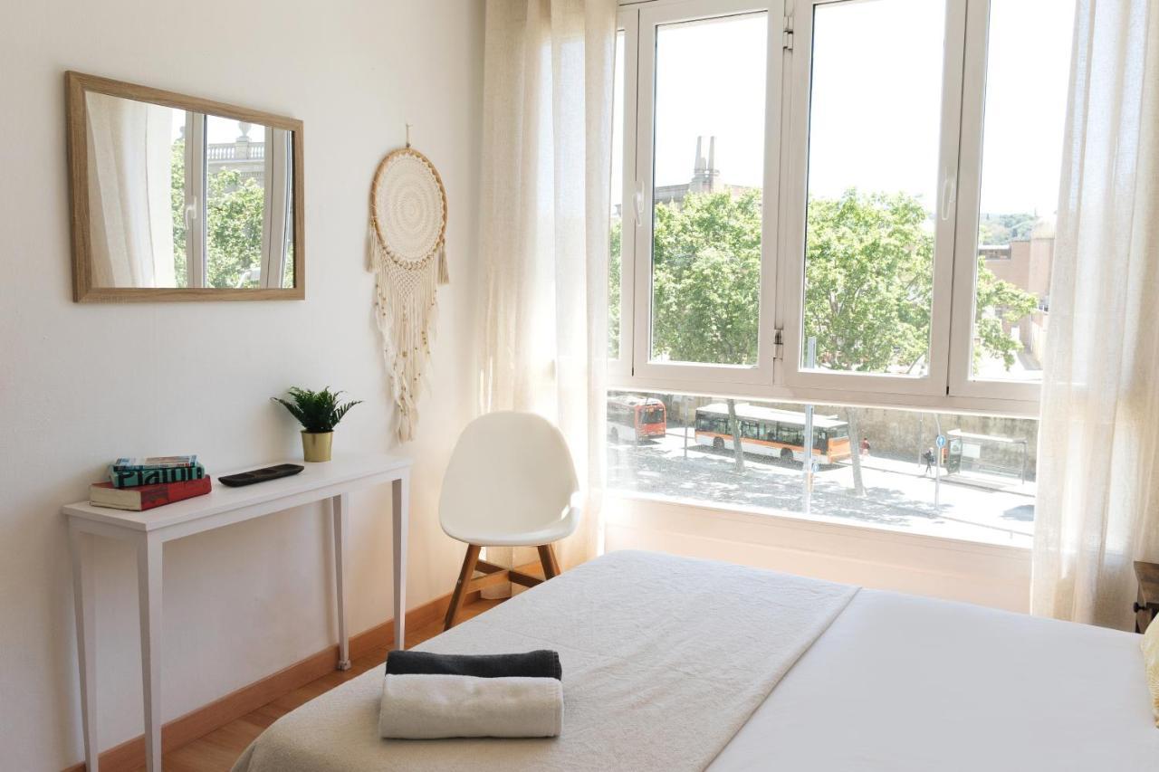 Sunny And Modern Apartment Ideal For Groups バルセロナ エクステリア 写真