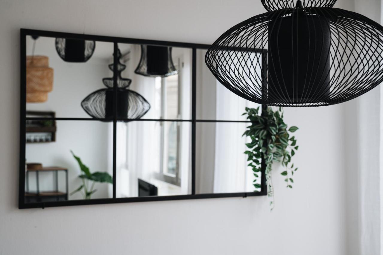Sunny And Modern Apartment Ideal For Groups バルセロナ エクステリア 写真